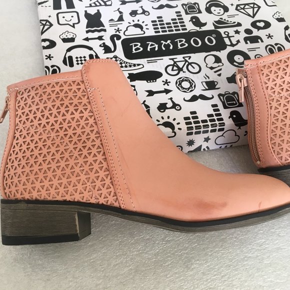 NWOT Beautiful Spring Short Boots - Picture 7 of 8